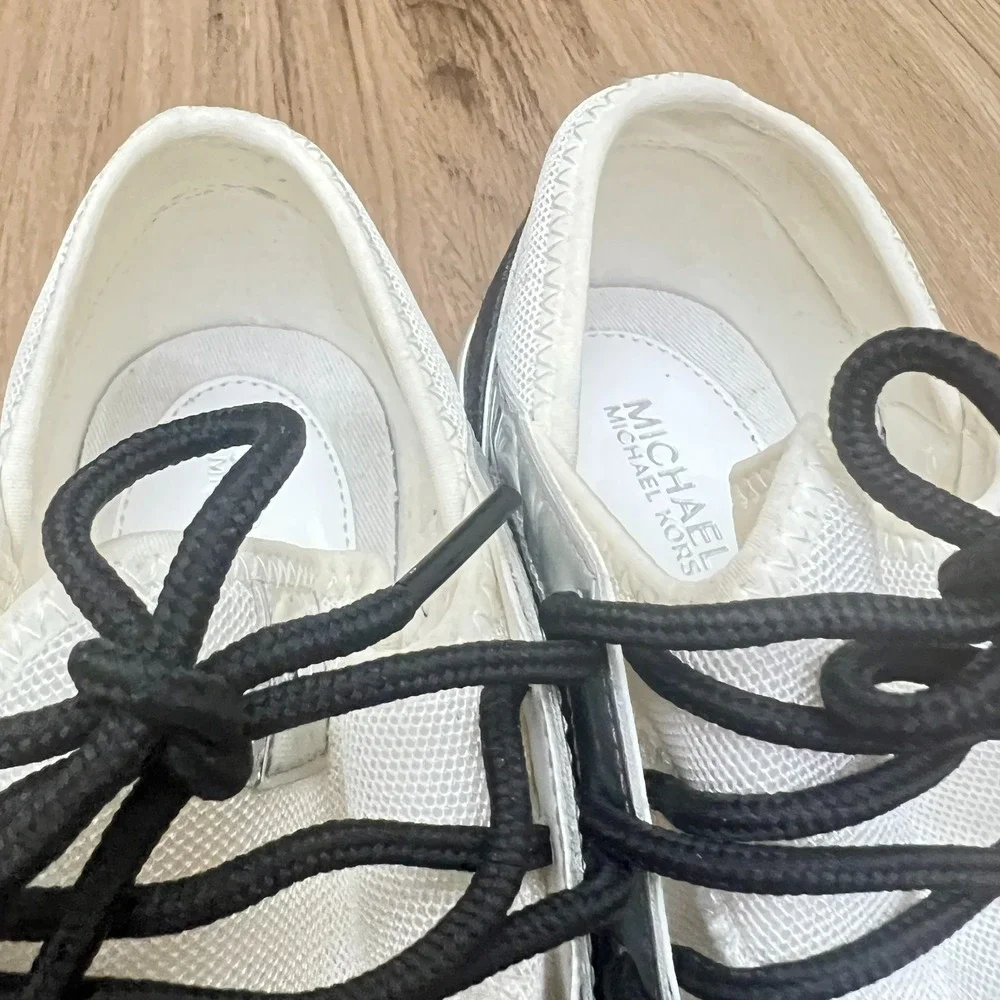 Michael Kors Liv Extreme Trainer Sneakers White Brown Signature Logo Size 8M